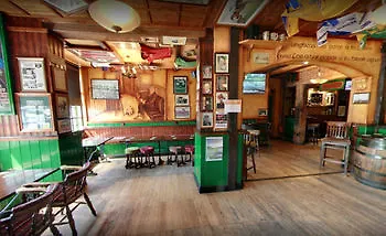 Mccafferty'S Guesthouse 일포드 3*,