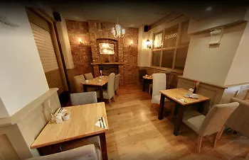 Mccafferty'S Guesthouse 일포드 호텔